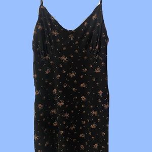 Very cute floral dress!